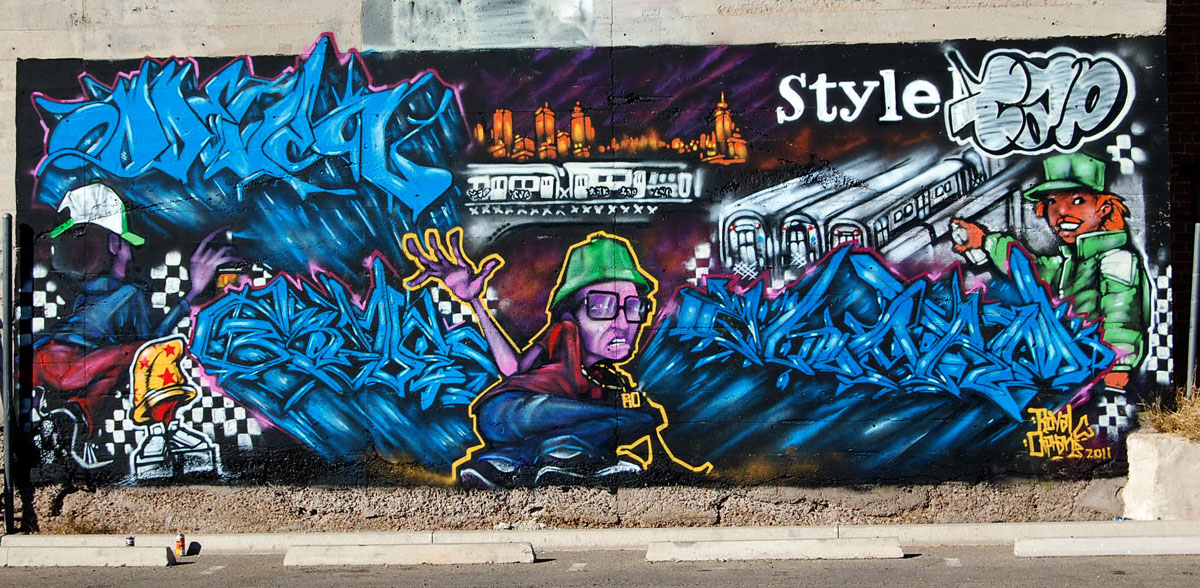 Write 4 Gold Royal Orphans wall